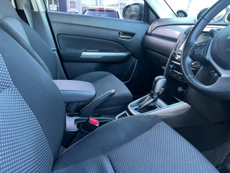 2019 Suzuki Vitara — image 7