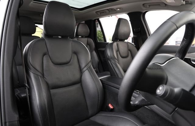 2023 Volvo XC90 B5 — image 11