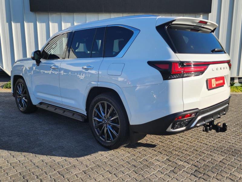 2024 Lexus LX 500d — image 6