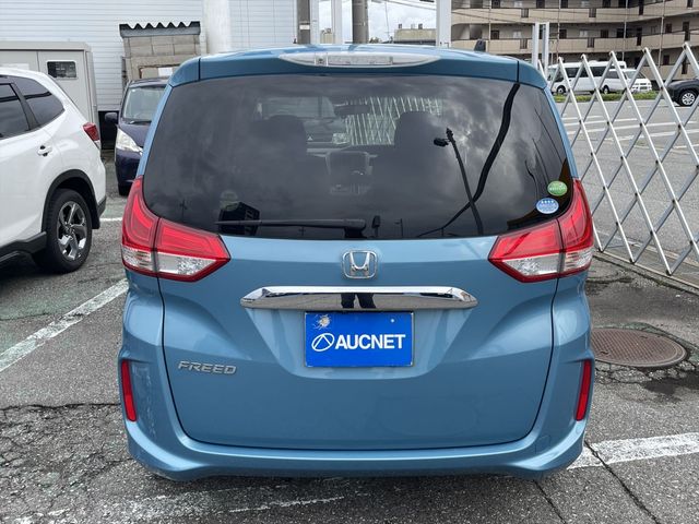 2019 Honda Freed — image 11