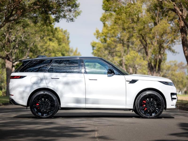 2026 Land Rover Range Rover Sport Autobiography — image 4