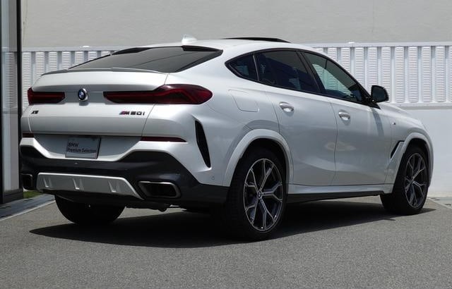 2021 BMW X-Drive 50i — image 13